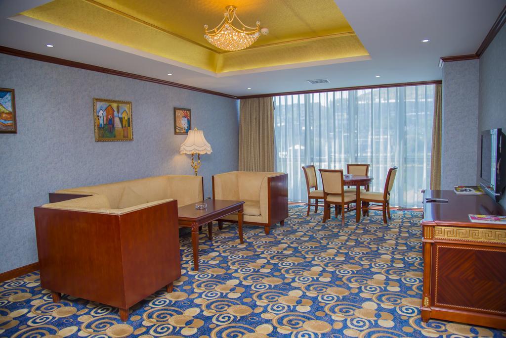 Golden Coast Hotel Baku Exterior photo